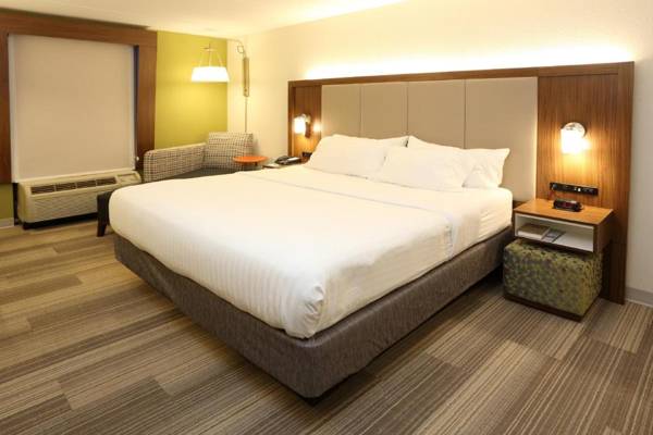Holiday Inn Express & Suites Newport News an IHG Hotel