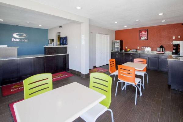 Econo Lodge Airport