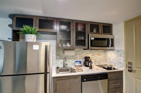 Candlewood Suites Richmond - West Broad an IHG Hotel