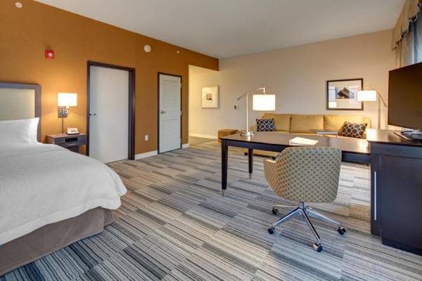 Workspace - Hampton Inn & Suites - Roanoke-Downtown VA