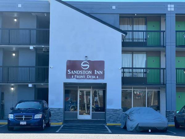 Sandston Inn