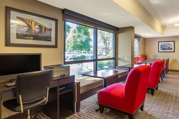 Workspace - Comfort Inn Quantico Stafford