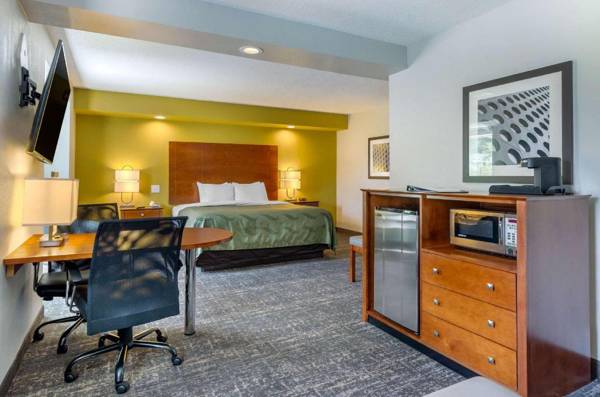 Workspace - Quality Inn and Suites Staunton