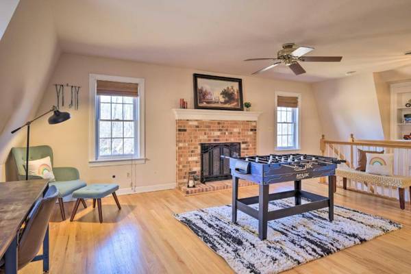 Pet-Friendly Cottage with Game Room and Fire Pit!