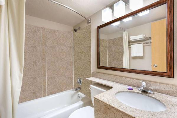 Breeze Inn & Suites Virginia Beach