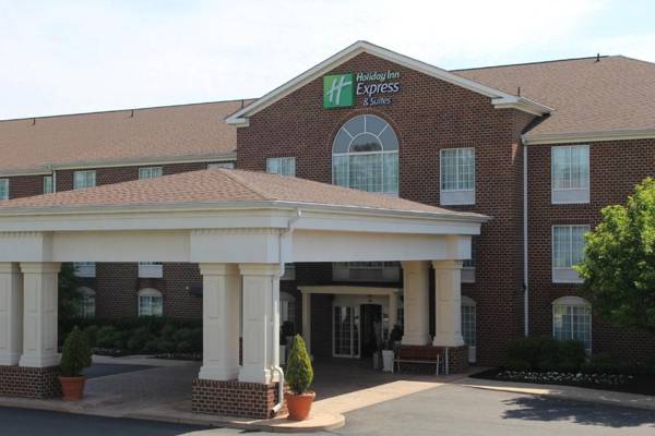 Holiday Inn Express Hotel & Suites Warrenton an IHG Hotel