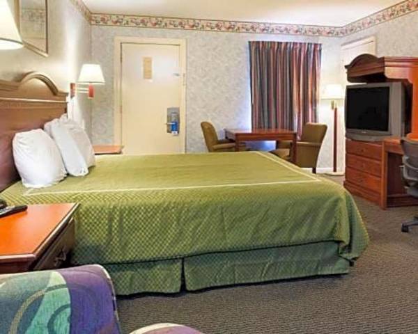 Rodeway Inn & Suites Williamsburg