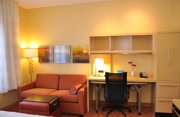 Workspace - TownePlace Suites Winchester