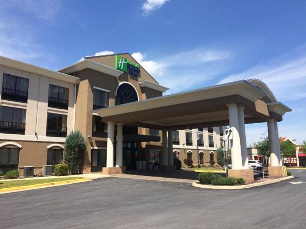 Holiday Inn Express and Suites Winchester an IHG Hotel