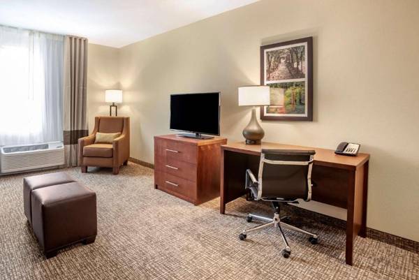 Workspace - Comfort Inn & Suites