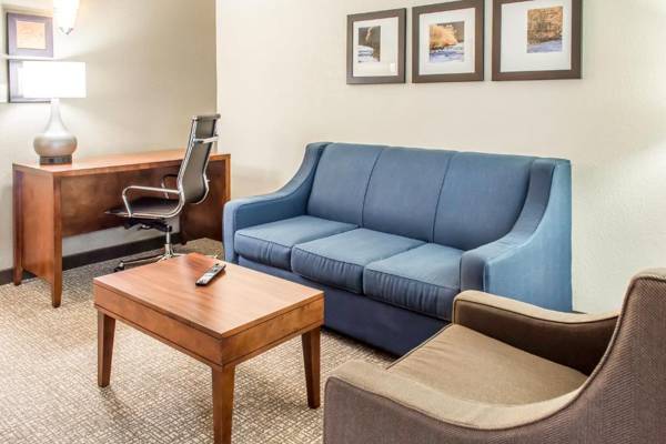 Workspace - Comfort Suites Near Potomac Mills