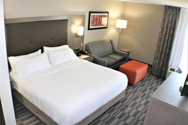 Holiday Inn Express Woodstock-Shenandoah Valley an IHG Hotel