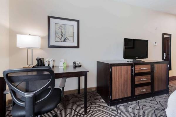 Workspace - La Quinta by Wyndham Auburn