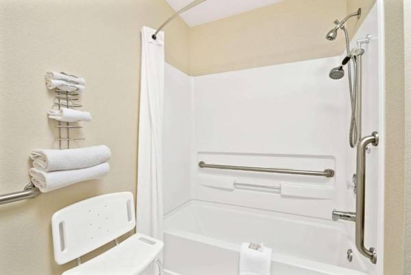 Super 8 by Wyndham Spokane/West