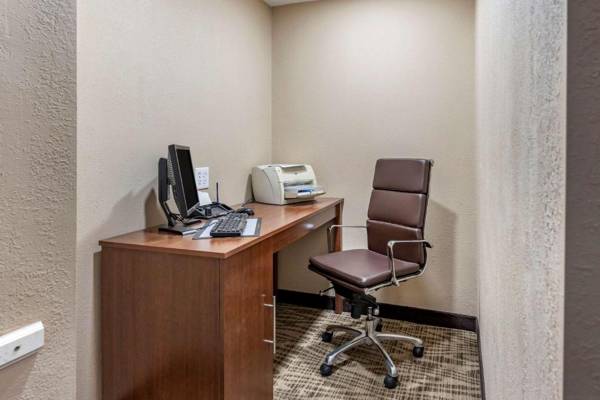 Workspace - Comfort Inn & Suites Kelso - Longview