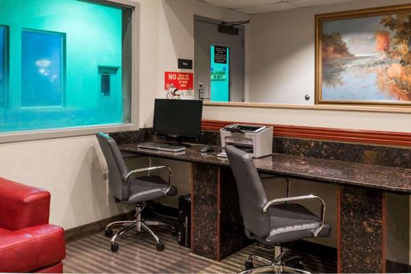 Workspace - Super 8 by Wyndham Kelso Longview Area