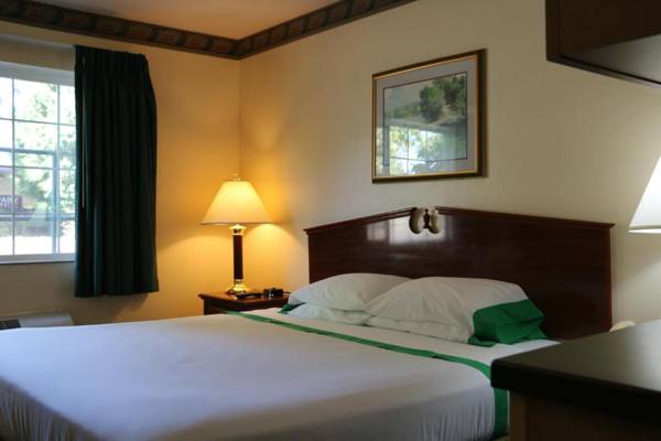 GuestHouse Inn & Suites Kelso/Longview