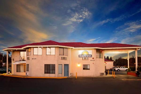 Days Inn by Wyndham Lakewood South Tacoma