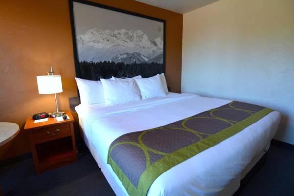 Super 8 by Wyndham Port Angeles at Olympic National Park