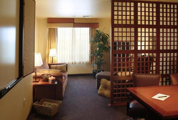 Larkspur Landing Renton-An All-Suite Hotel