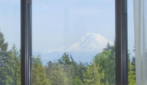 DoubleTree by Hilton Seattle Airport