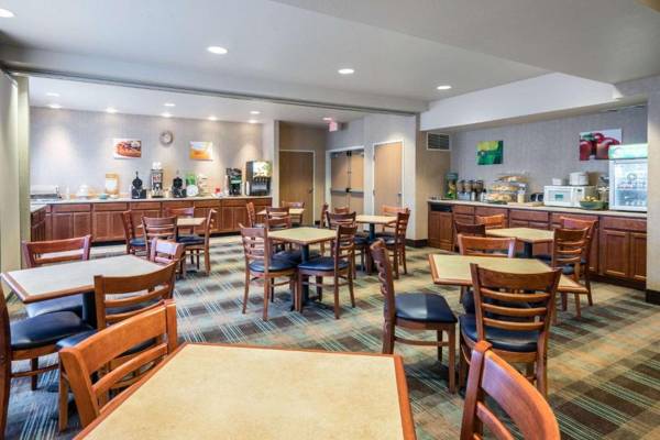 Quality Inn & Suites at Olympic National park