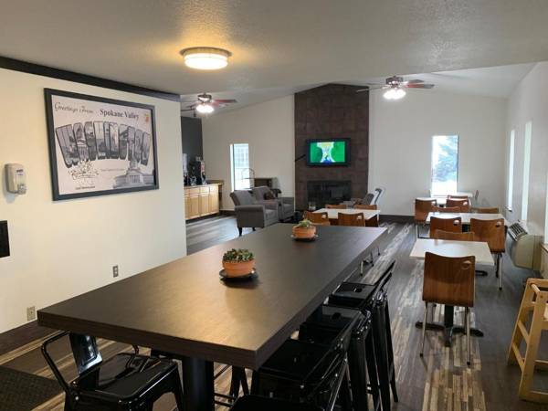 Super 8 by Wyndham Spokane Valley
