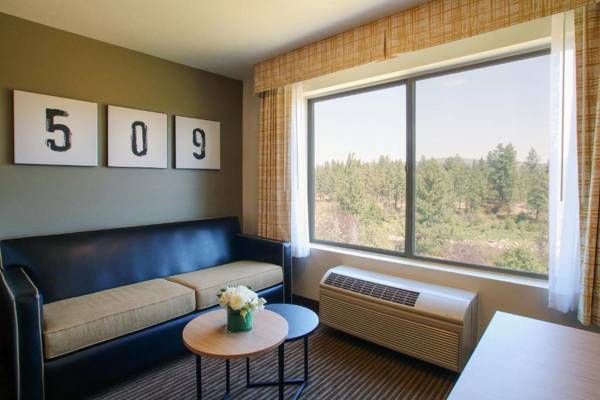 Oxford Suites Spokane Valley