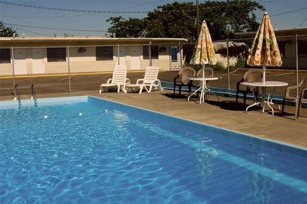 Capri Motel