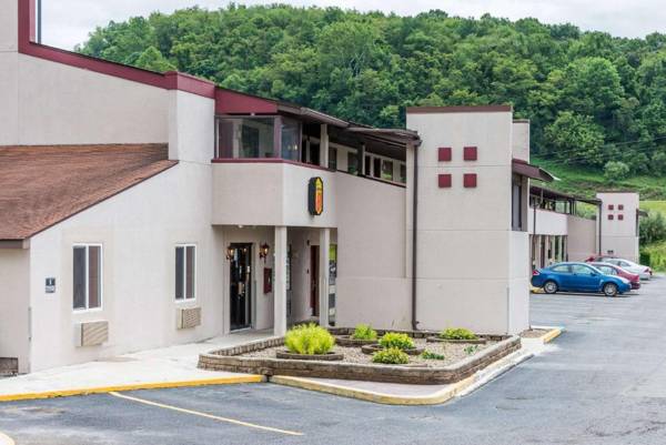 Super 8 by Wyndham Bridgeport/Clarksburg Area