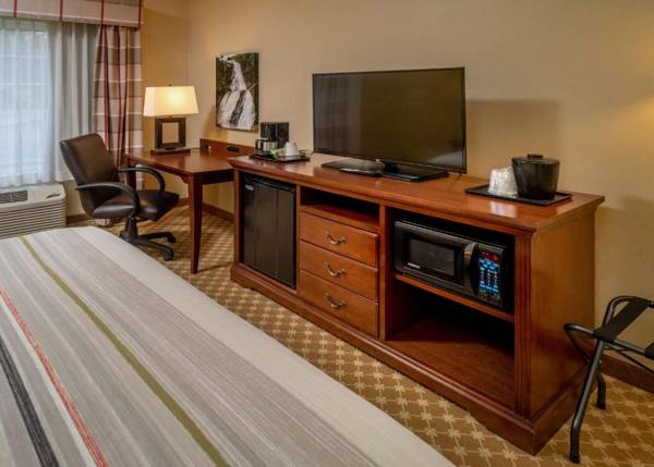 Workspace - Country Inn & Suites by Radisson Charleston South WV