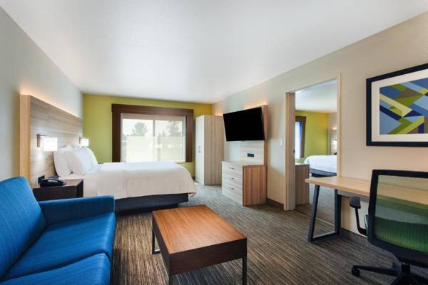 Workspace - Holiday Inn Express Hotel & Suites Lewisburg an IHG Hotel