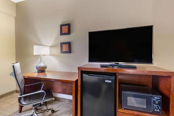 Workspace - Comfort Inn Martinsburg