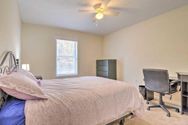 Workspace - 3-Floor Morgantown Townhome 1 Mi to High St!