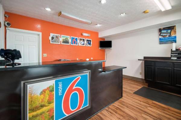 Motel 6-Parkersburg WV