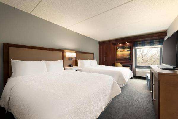 Hampton Inn Appleton-Fox River Mall Area