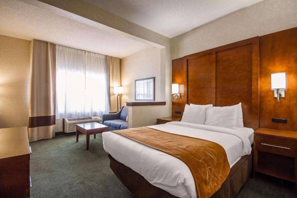 Comfort Suites Appleton Airport