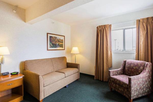 Quality Inn & Suites Belmont Route 151