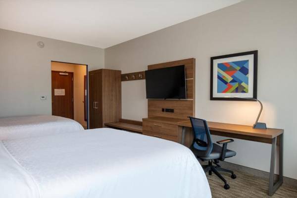 Workspace - Holiday Inn Express & Suites - Beloit an IHG Hotel