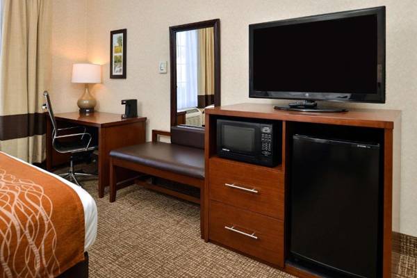 Workspace - Comfort Inn & Suites DeForest