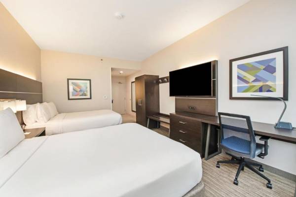 Workspace - Holiday Inn Express - Delafield an IHG Hotel