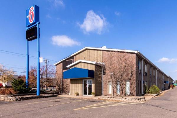 Motel 6-Eau Claire WI