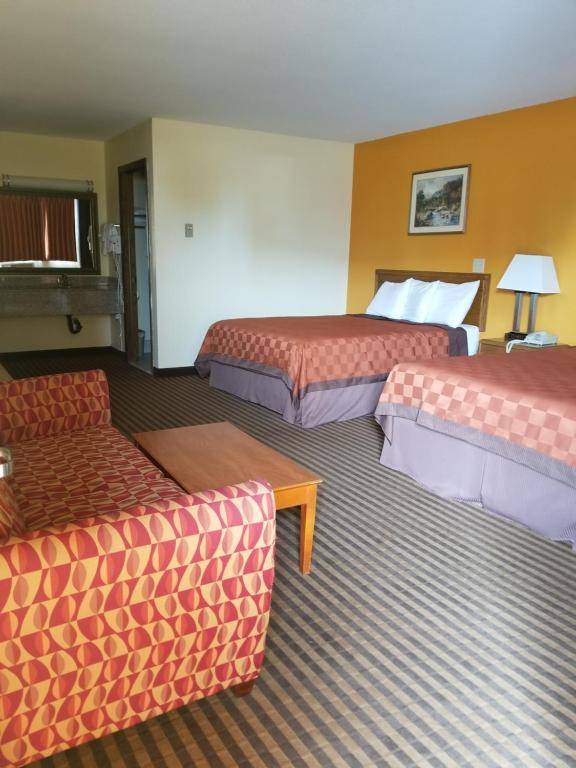 Scottish Inn & Suites - Eau Claire