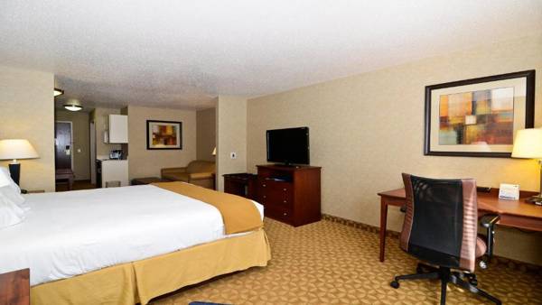 Workspace - Holiday Inn Express Hotel & Suites Fort Atkinson an IHG Hotel