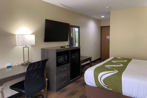 Workspace - AmericInn by Wyndham Fort Atkinson