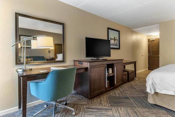 Workspace - Hampton Inn Green Bay Downtown