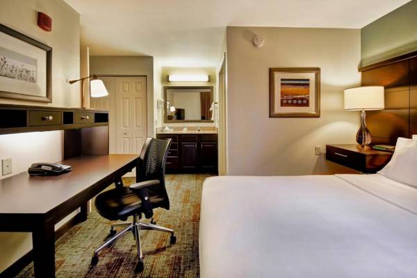 Workspace - Staybridge Suites Madison - East an IHG Hotel