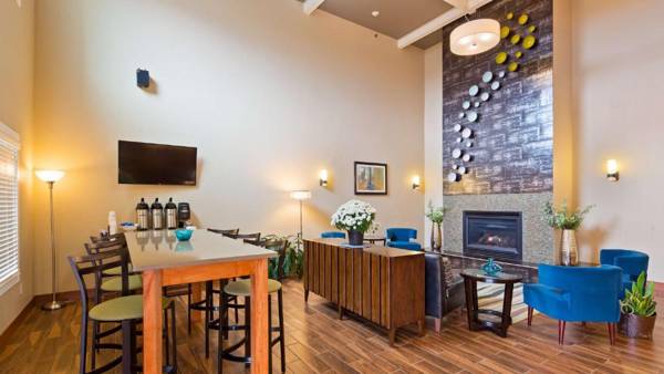 BEST WESTERN Plus Menomonie Inn & Suites