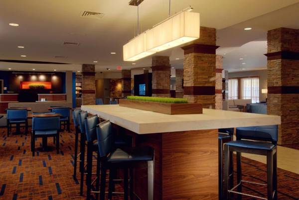 Courtyard by Marriott Madison West / Middleton