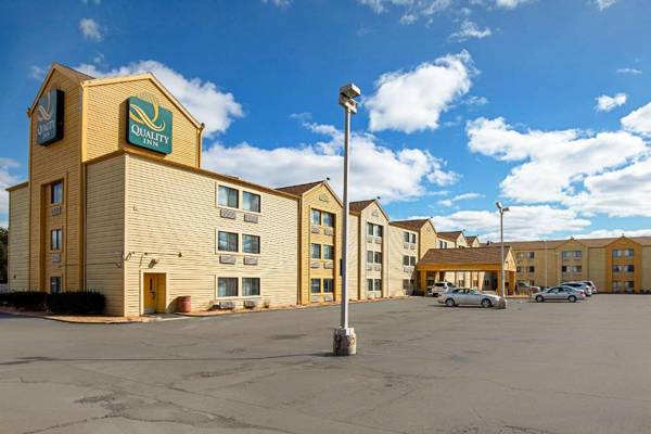 Quality Inn & Suites Milwaukee